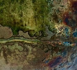 Détail d’un émail raku